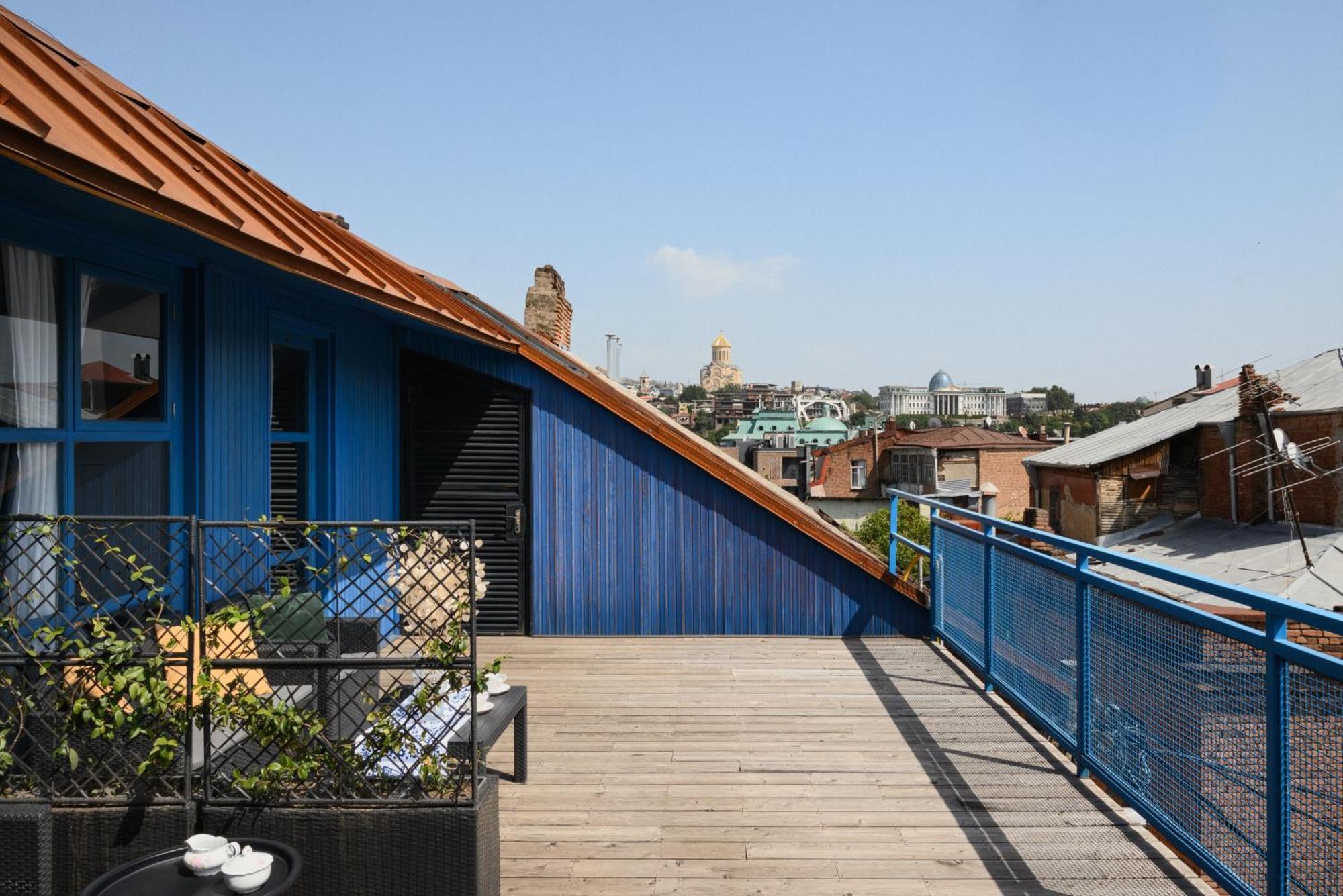 Blue Balcony Hotel Tbilisi Exterior photo